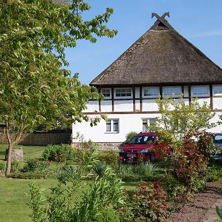 Gemuetliche Unterm Reetdach Apartment