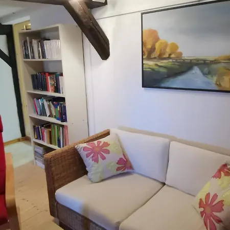 Gemuetliche Unterm Reetdach Apartment *