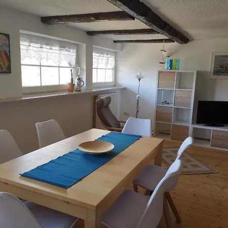 Gemuetliche Unterm Reetdach Apartment
